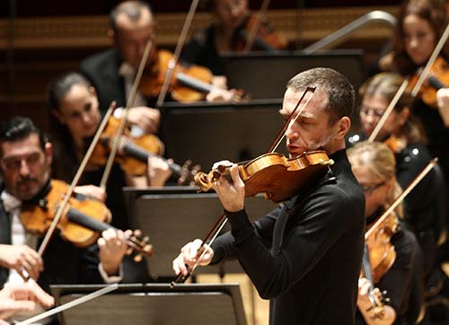 Yeni yılın ilk konseri gazeteciler için