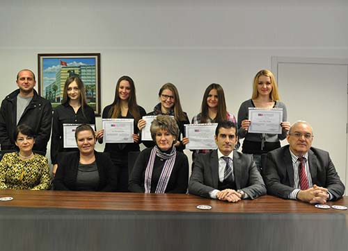 Bosnalı öğrenciler ilk Türkçe sertifikalarını Rektör Erciyeşten aldı