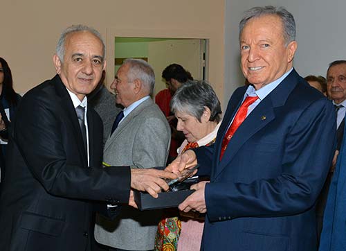 Tarım Bayramında 50 yıllık ziraat mühendislerine plaket