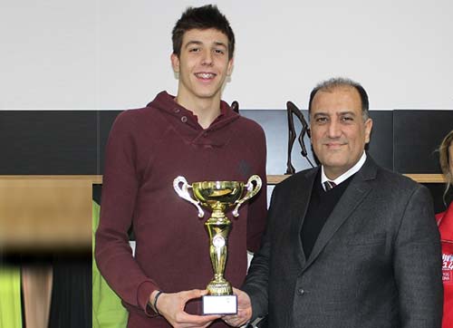 Rekortmenin hayali İzmir Üniversiteli olmak