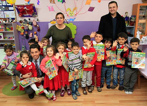 Tatile mutlu girdiler