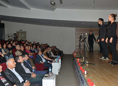 Çiğlide Uğur Mumcuya  Şiirli Anma 