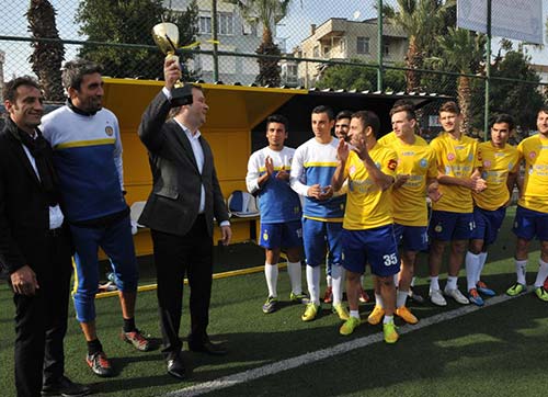 Buca Belediyespor başarıdan başarıya koşuyor