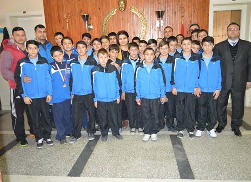  İzmirin Şampiyonları