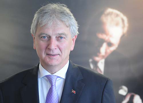 Türkiye bunları hak etmiyor   