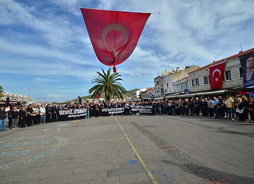 ÜZGÜNÜZ, ÖFKELİYİZ, İSYANDAYIZ