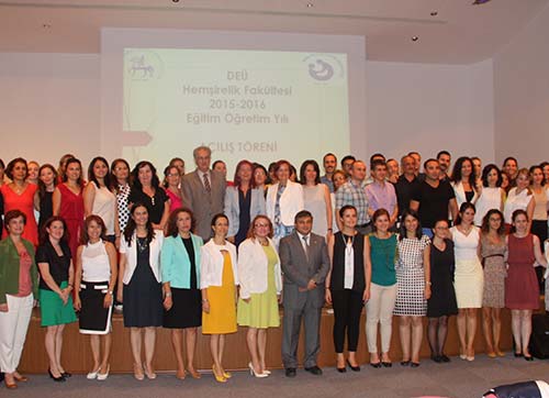 DEÜ Hemşirelik Fakültesinde eğitim yılı 298 yeni öğrenci ile başladı