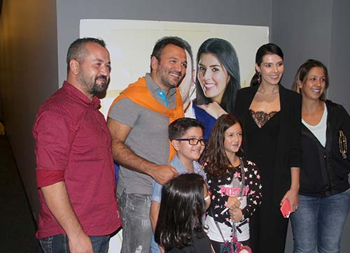 İZMİRDE HAYAT ÖPÜCÜĞÜ İZDİHAMI