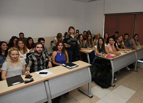 ÇEVİRMENLİKTE YASA BEKLENTİSİ 