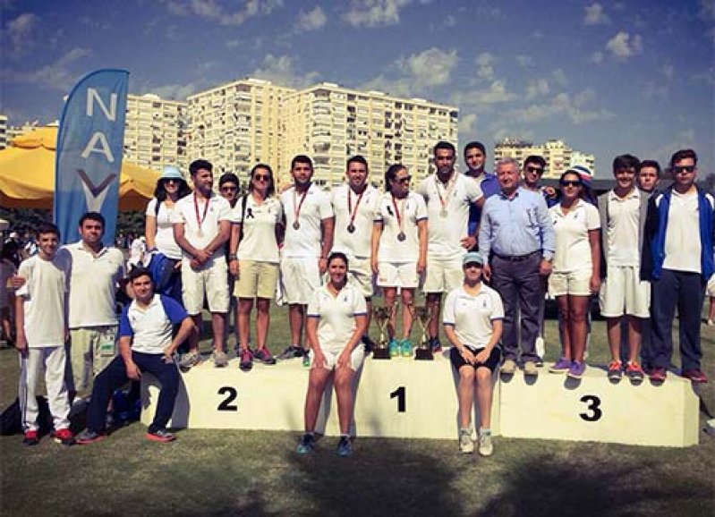 2 kupa ve 2 madalyayla döndüler