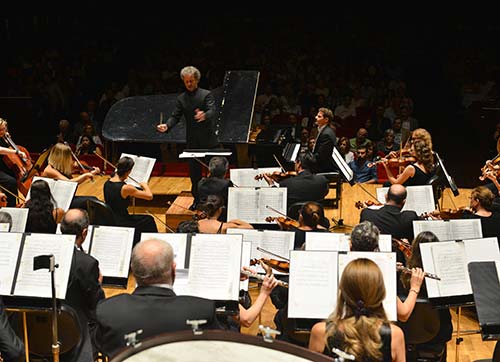 İZDSO'DAN TÜRKİYE İSVİÇRE DOSTLUK ÖZEL KONSERİ