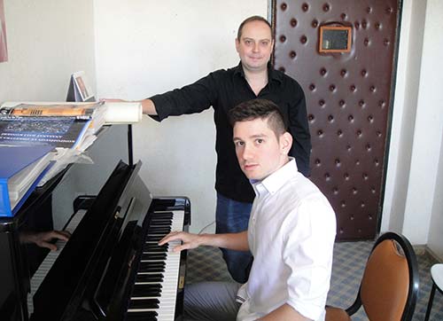 GENÇ SANATÇININ BÜYÜK BAŞARISI