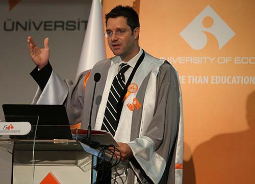 İZMİR EKONOMİ, 15. KEZ KAPILARINI AÇTI