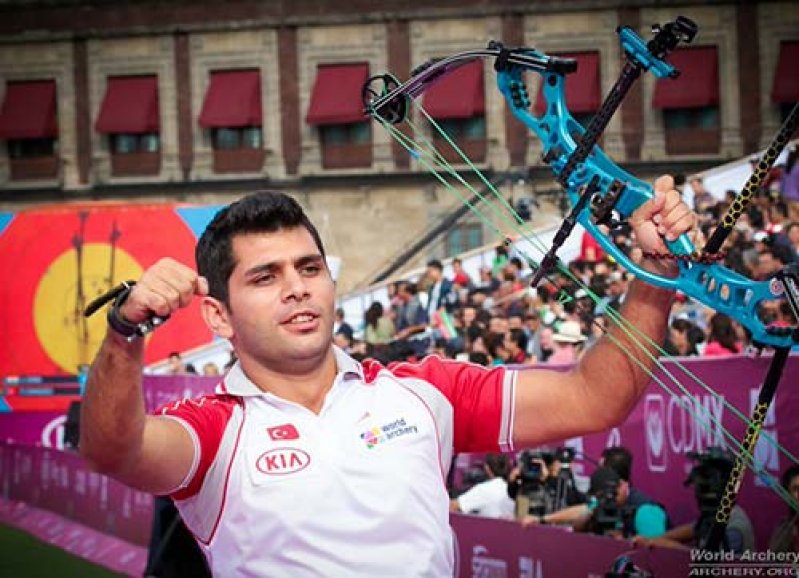 Okçu Demir Elmaağaçlı, Dünya Şampiyonu