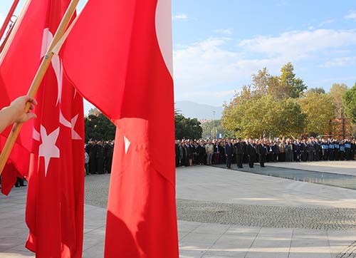 Ulu Önder Atatürk Selçukta saygı ile anıldı