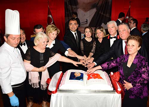 Vali Toprak'tan Cumhuriyet Resepsiyonu