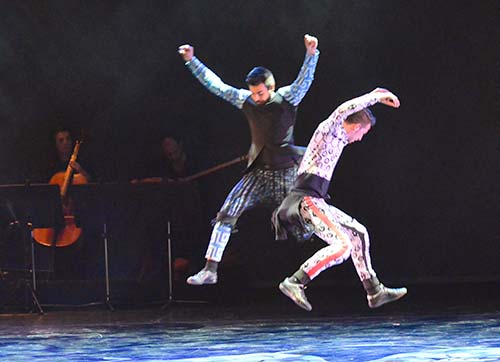  Anadolu dansları ile breakdansa İzmirde yoğun ilgi 
