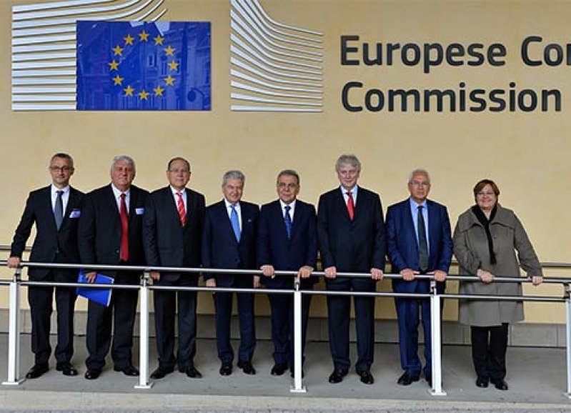 İzmirin AB markajı Brükselde ses getirdi