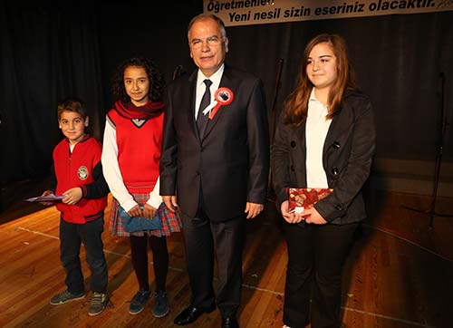 Öğretmenler Günü Selçukta da törenlerle kutlandı