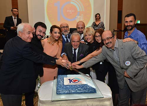 Onuncu yaşa coşkulu kutlama