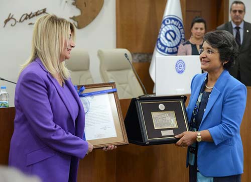 Eczacıbaşına EgeArt teşekkürü