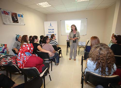 Karabağlarlı kadınlar sağlık konusunda bilinçleniyor
