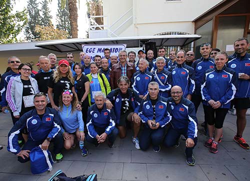 Atadan Anaya koştular