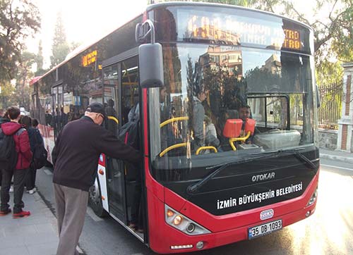 İzmir Yeni Yılda Ulaşıma Zamla Giriyor