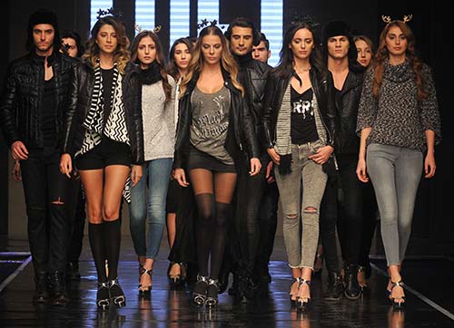 İzmir Fashion Weeke coşkulu açılış