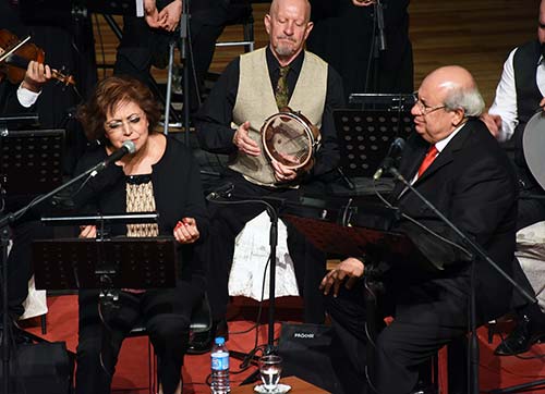 İZMİRDE MUSİKİ GÜNLERİ DEVAM EDİYOR