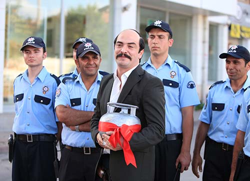 YILIN KOMEDİSİ VİZYONA GİRDİ