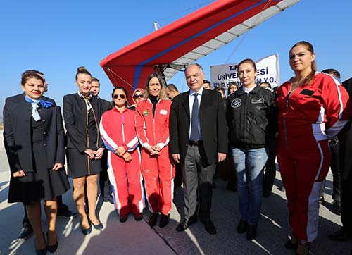 Sivil Havacılık Selçuk Semalarında Kutlandı