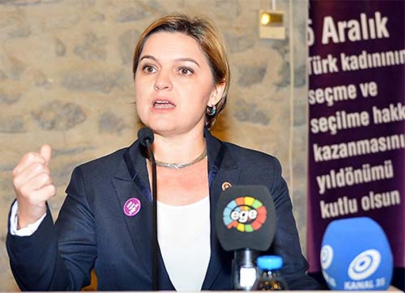 Siyasetin İzmirli kadın öncüleri