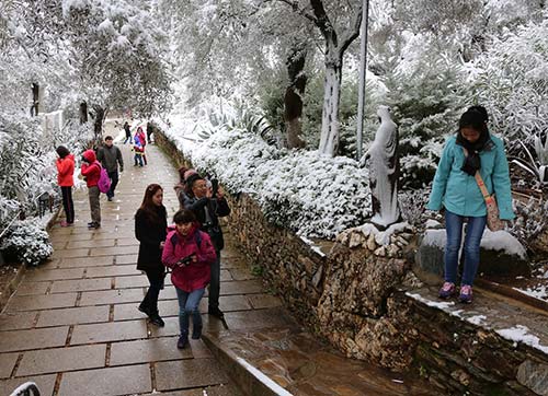 Şirince ve Meryemana beyaza büründü