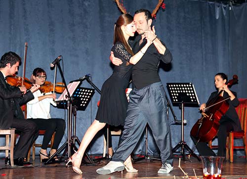 Aşkı Tangoyla buluşturdu