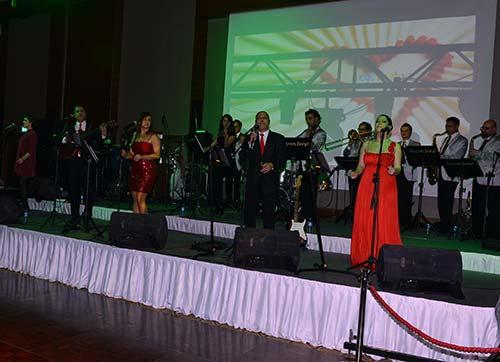 Hilton İzmirde Sevgililer Günü coşkusu