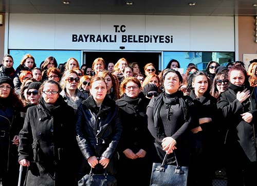 Özgecan için siyah giydiler