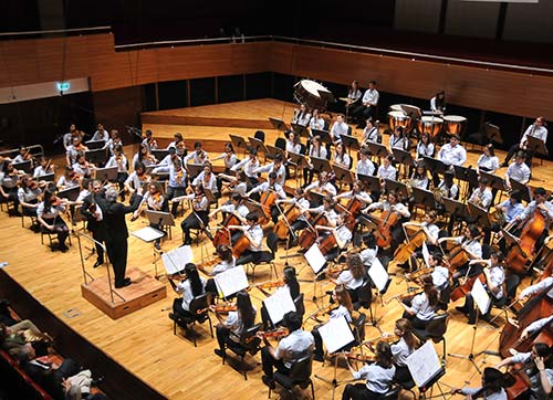 Doğuş Çocuk Senfoni Orkestrası Yılın İlk Konseri'ni İzmir'de verdi