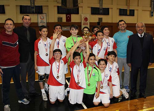 YENİLGİSİZ ŞAMPİYONLAR