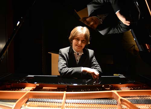 ÖDÜLLÜ GENÇ YETENEK MÜZİKSEVDE