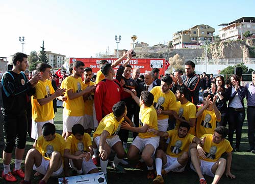 Süleyman Sebaya yakıştı