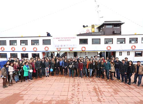 14 Mart Tıp Bayramı etkinlikleri körfez turu ile başladı