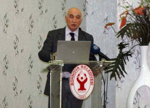 40 yaş  üzeri kadınların , yılda bir mamografi çektirmesi gerekiyor