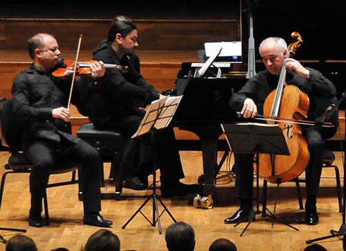 Arkas Trio'dan Kadınlar için muhteşem konser