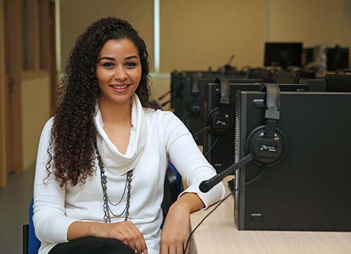 23 yıla 2 diploma, 4 de yabancı dil sığdırdı  