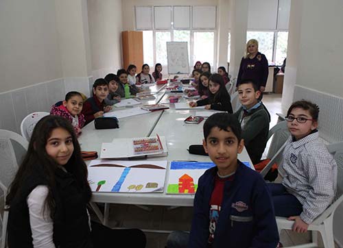 Her biri ressam adayı