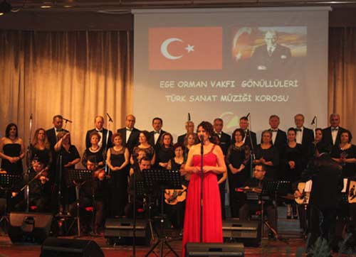 Toplumsal duyarlılığı arttırmak için sahnede