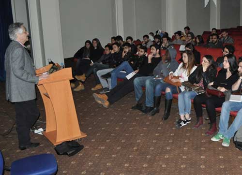 Kelimelere, kitaplara ve reklamlara âşıksanız reklamcı olabilirsiniz