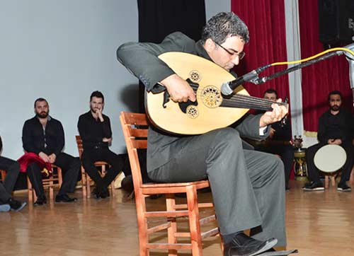 TÜRK MUSİKİSİ ENSTRUMANLARI FOÇALI ÖĞRENCİLERE TANITILDI