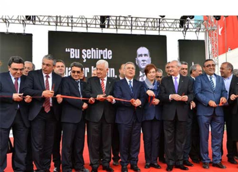 İzmir'de tarihi gün